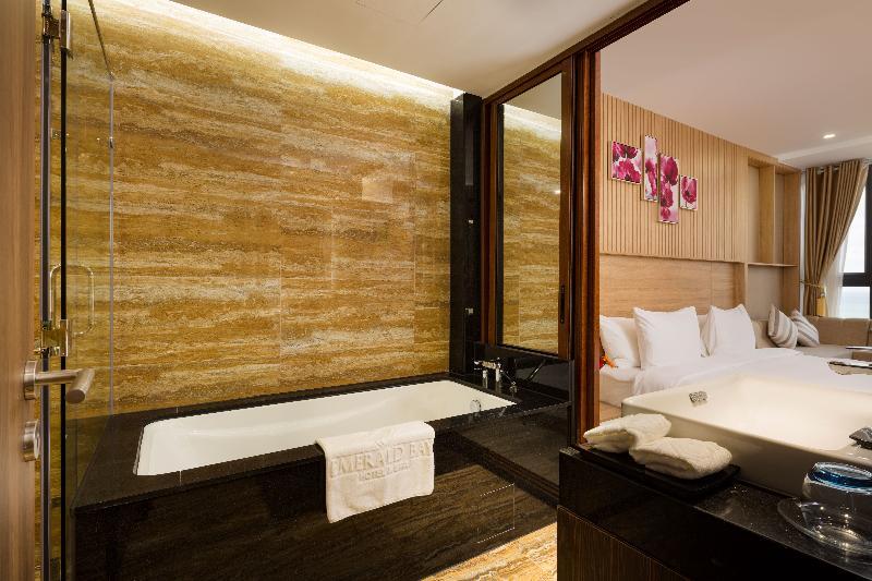 Emerald Bay Nha Trang Hotel And Spa Екстер'єр фото